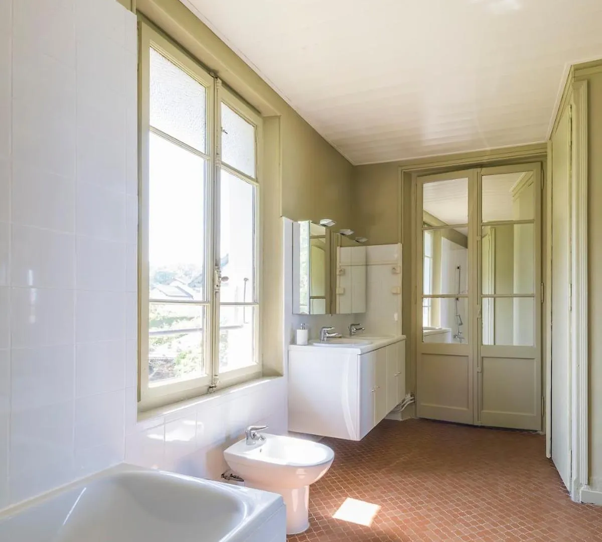 Maison De Maitre Au Bord Du Lac 艾克塞恩维克斯 0*,